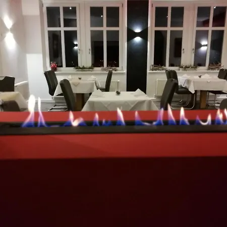 Hotel Waldhaus 3*