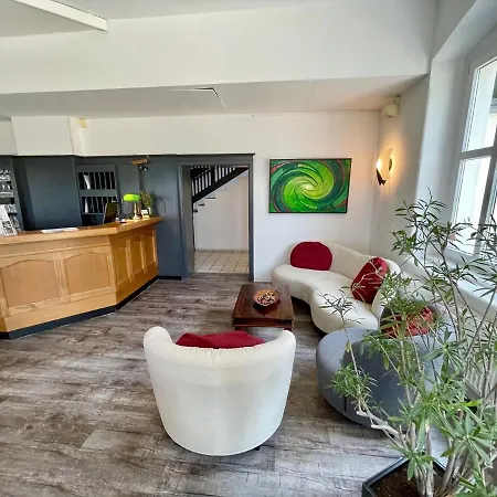 Waldhaus Hotel 3*